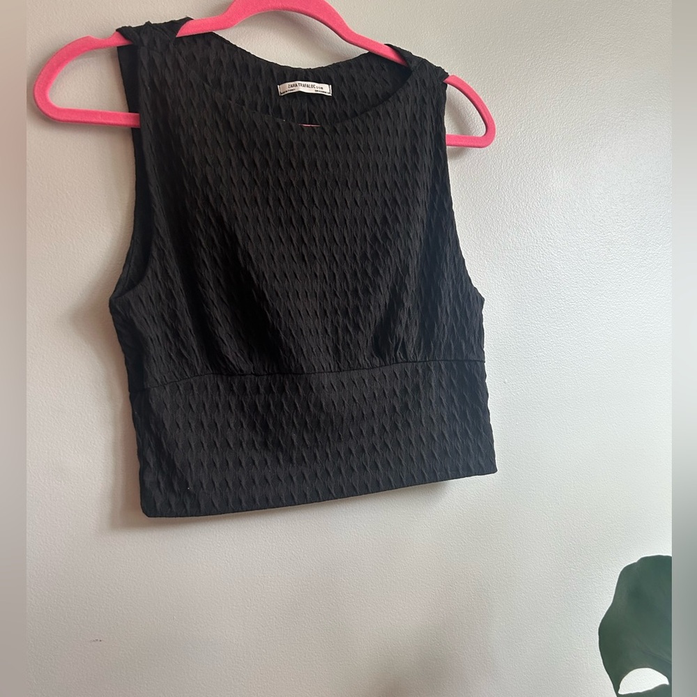 ZARA Trafaluc Black Sleeveless Textured Top size small - like new!